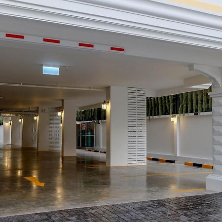 Siri Heritage Bangkok Hotel Buitenkant foto