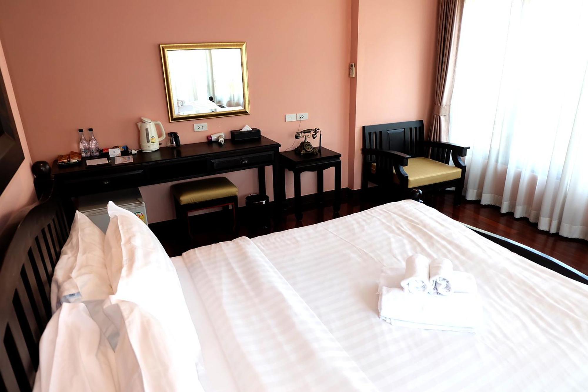 Siri Heritage Bangkok Hotel Kamer foto