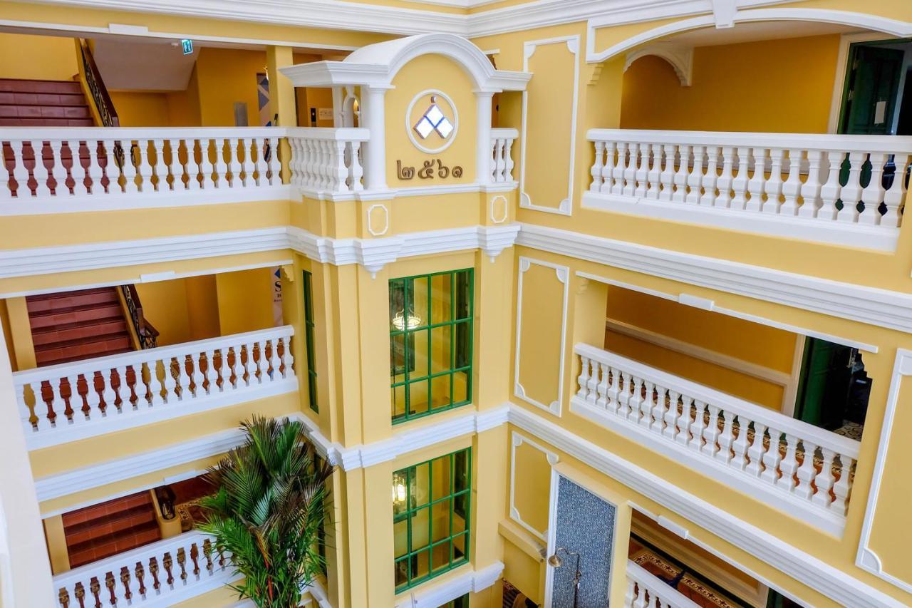 Siri Heritage Bangkok Hotel Buitenkant foto